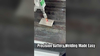 Soudeuse laser en porte-à-faux pour l'assemblage de blocs de batteries au lithium