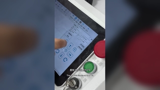 Machine de soudage et de marquage laser pour plaques composites